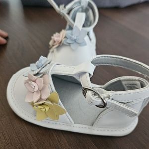 Baby girl 6-12 shoes , Janie and jack